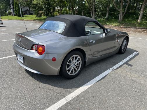 2003 BMW Z4 2.5i Roadster