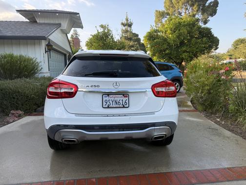 White 2019 Mercedes-Benz GLA 250 Base