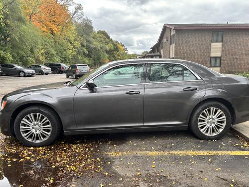 2014 Chrysler 300 Base