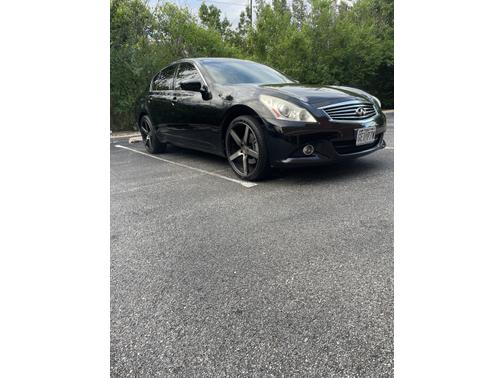 2010 INFINITI G37 x