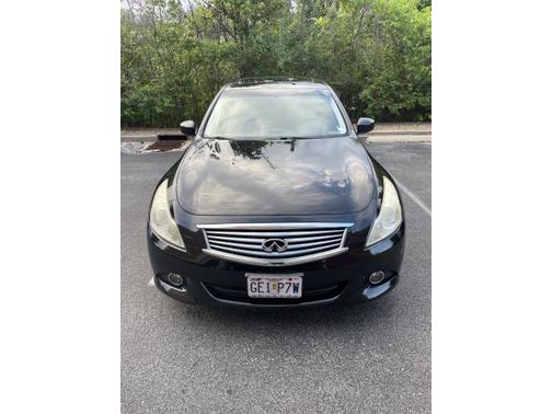 2010 INFINITI G37 x