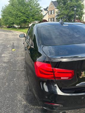 Black 2016 BMW 320 i