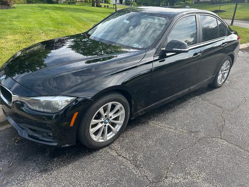 Black 2016 BMW 320 i