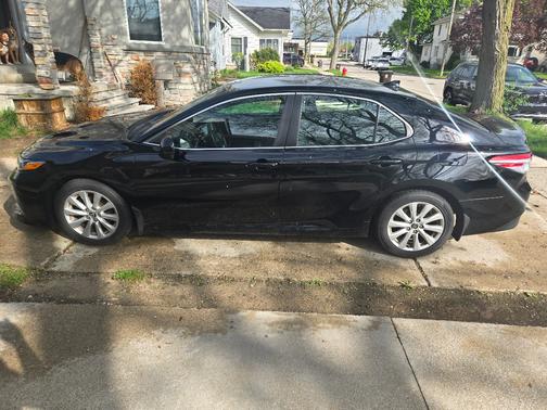 Black 2019 Toyota Camry LE