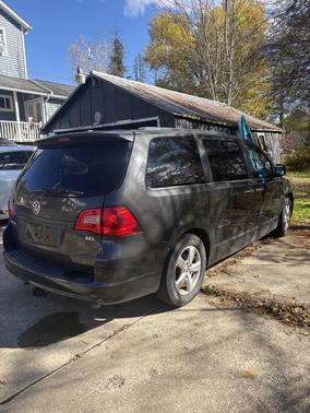 2012 Volkswagen Routan SEL Premium