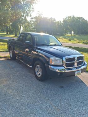 Blue 2005 Dodge Dakota SLT Quad Cab