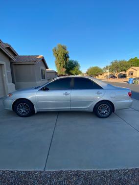 Gold 2005 Toyota Camry Base