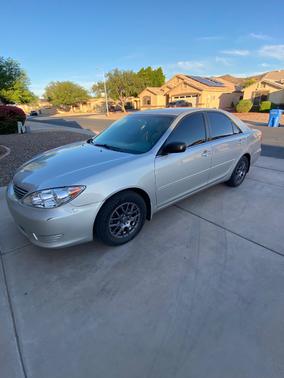 Gold 2005 Toyota Camry Base