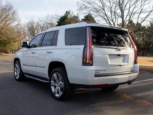 2020 Cadillac Escalade Luxury