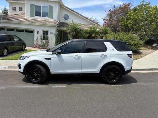 Yellow 2017 Land Rover Discovery Sport HSE