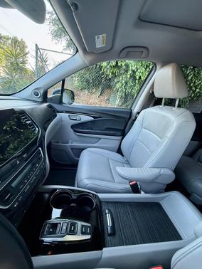 Blue 2019 Honda Pilot Touring 7-Passenger