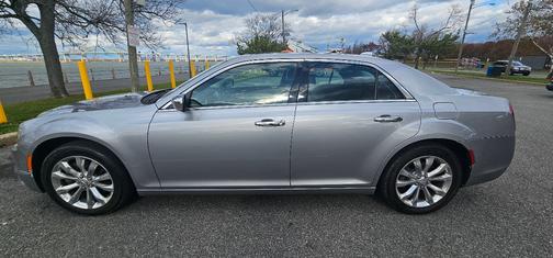 2018 Chrysler 300 Limited