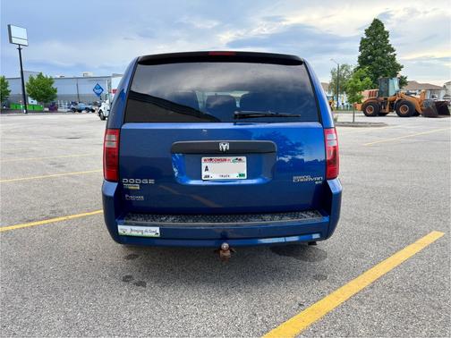 Blue 2010 Dodge Grand Caravan SE