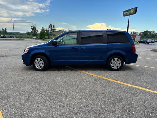Blue 2010 Dodge Grand Caravan SE