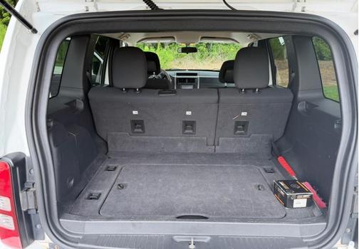 White 2011 Jeep Liberty Sport