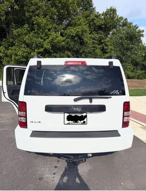 White 2011 Jeep Liberty Sport