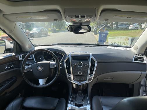 Photo 3 of 10 of 2011 Cadillac SRX Performance Collection