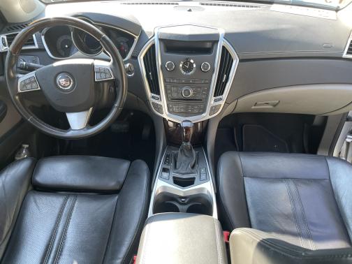 Photo 4 of 10 of 2011 Cadillac SRX Performance Collection