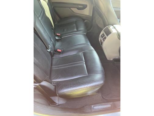 Photo 5 of 10 of 2011 Cadillac SRX Performance Collection