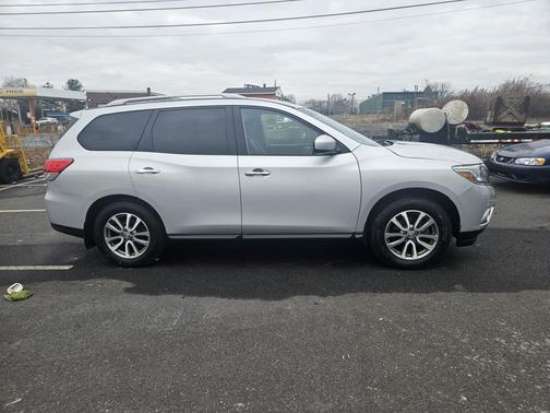 2013 Nissan Pathfinder SV