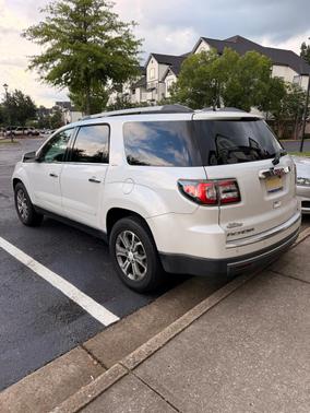 White 2016 GMC Acadia SLT-1
