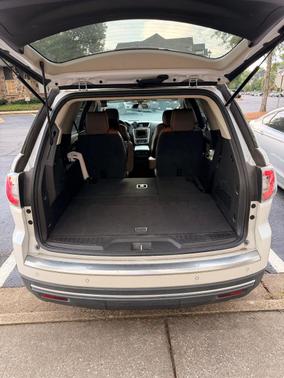 White 2016 GMC Acadia SLT-1