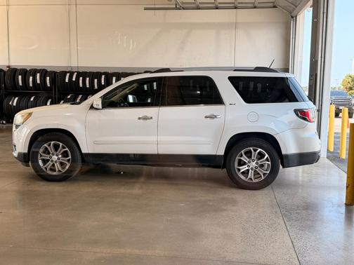 White 2016 GMC Acadia SLT-1