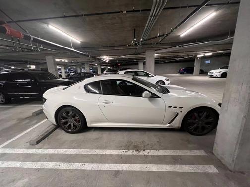 Photo 3 of 6 of 2013 Maserati GranTurismo MC