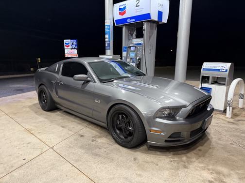 2013 Ford Mustang GT Premium