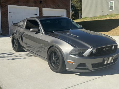 2013 Ford Mustang GT Premium