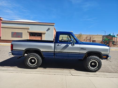 Blue 1992 Dodge W150 Base
