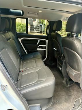 2024 Land Rover Defender 110 P300 S