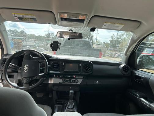 2017 Toyota Tacoma SR