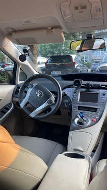 White 2014 Toyota Prius Three