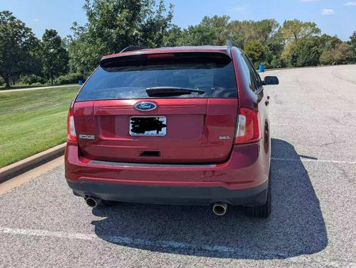 Red 2013 Ford Edge SEL