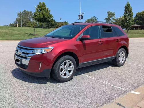 Red 2013 Ford Edge SEL