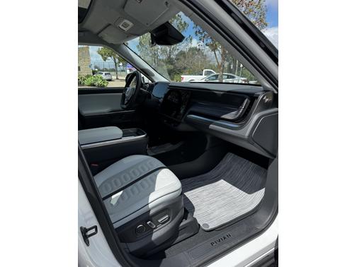 2025 Rivian R1S Adventure Dual-Motor Standard Pack