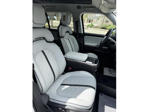 2025 Rivian R1S Adventure Dual-Motor Standard Pack