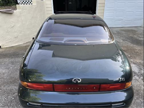 Green 1993 INFINITI J30 Base