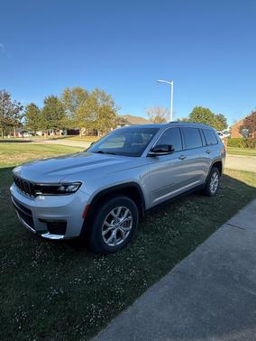 Silver 2022 Jeep Grand Cherokee L Limited