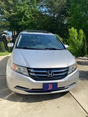 Silver 2014 Honda Odyssey EX-L