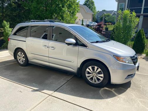 Silver 2014 Honda Odyssey EX-L