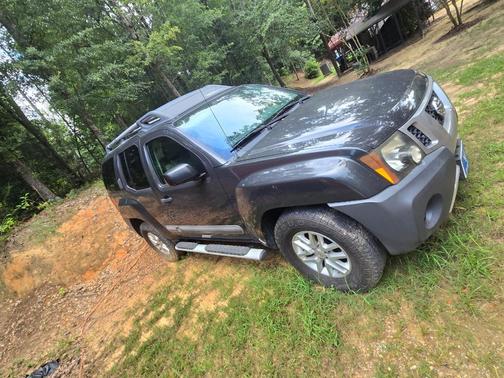 Gray 2015 Nissan Xterra S