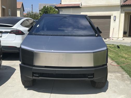 2025 Tesla Cybertruck AWD