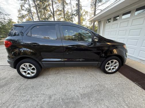 Black 2018 Ford EcoSport SE