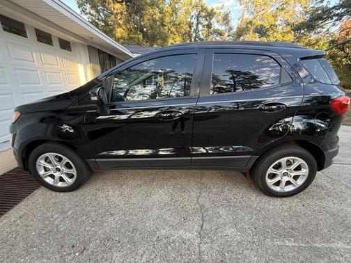 Black 2018 Ford EcoSport SE
