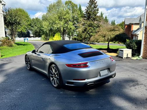 2017 Porsche 911 Carrera