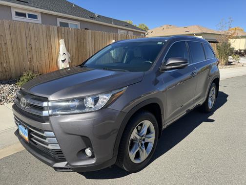 2017 Toyota Highlander Limited Platinum