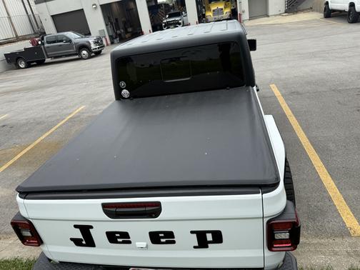 White 2021 Jeep Gladiator Sport S
