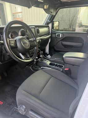 White 2021 Jeep Gladiator Sport S
